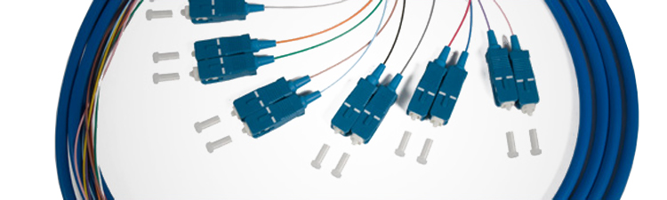 Tableaux de connexions, assemblages de câbles, adaptateurs